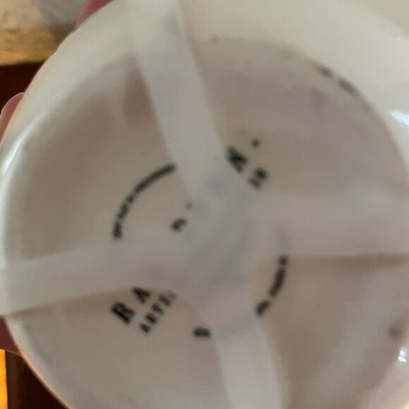 Rae Dunn White Ceramic Nesting Measuring Cups with Handles - Picture 5 of 5